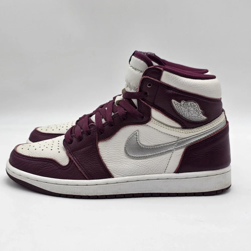 Air Jordan 1 Retro‎ High OG Men's Size 9 Bordeaux 555088-611
